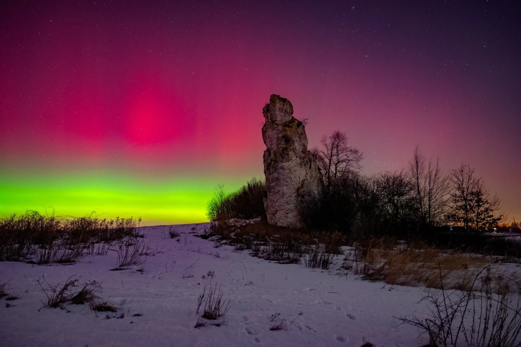 Zorza polarna z 19 stycznia 2026 roku nad Jurą Krakowsko-Częstochowską.